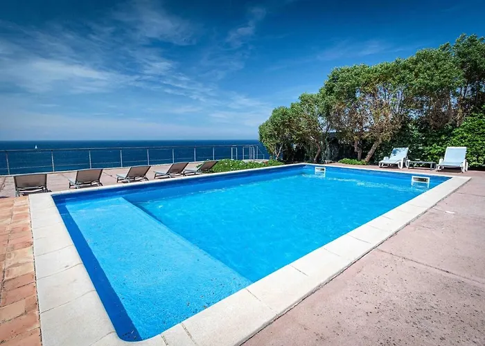 Villa Belle Avec Acces Direct A La *