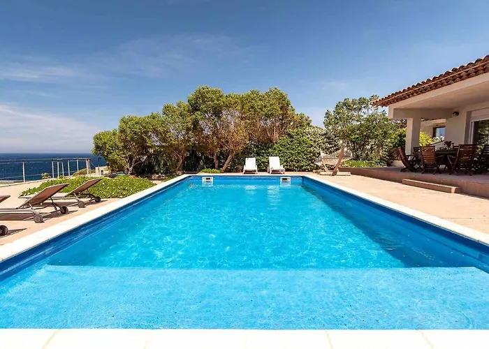 Villa Belle Avec Acces Direct A La Calvi (Corsica)