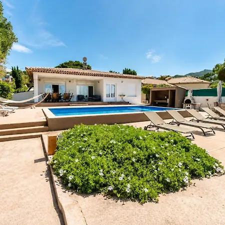 Villa Belle Avec Acces Direct A La *