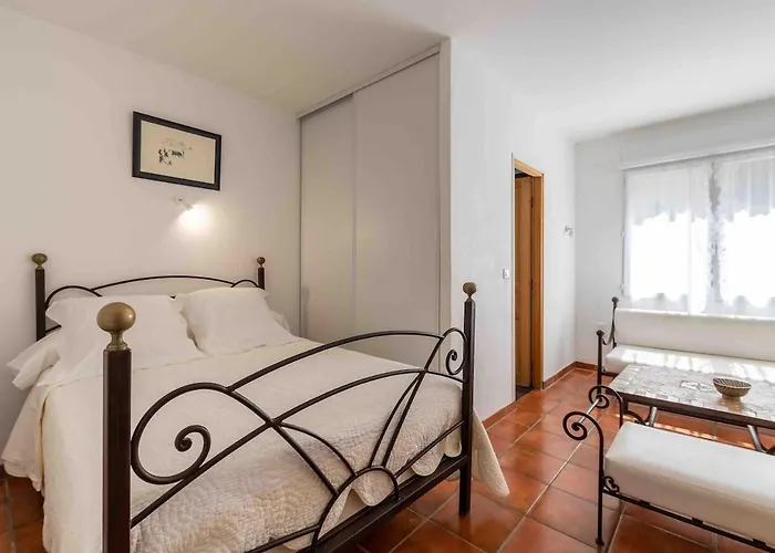 Belle Avec Accès Direct à La * Calvi (Corsica)